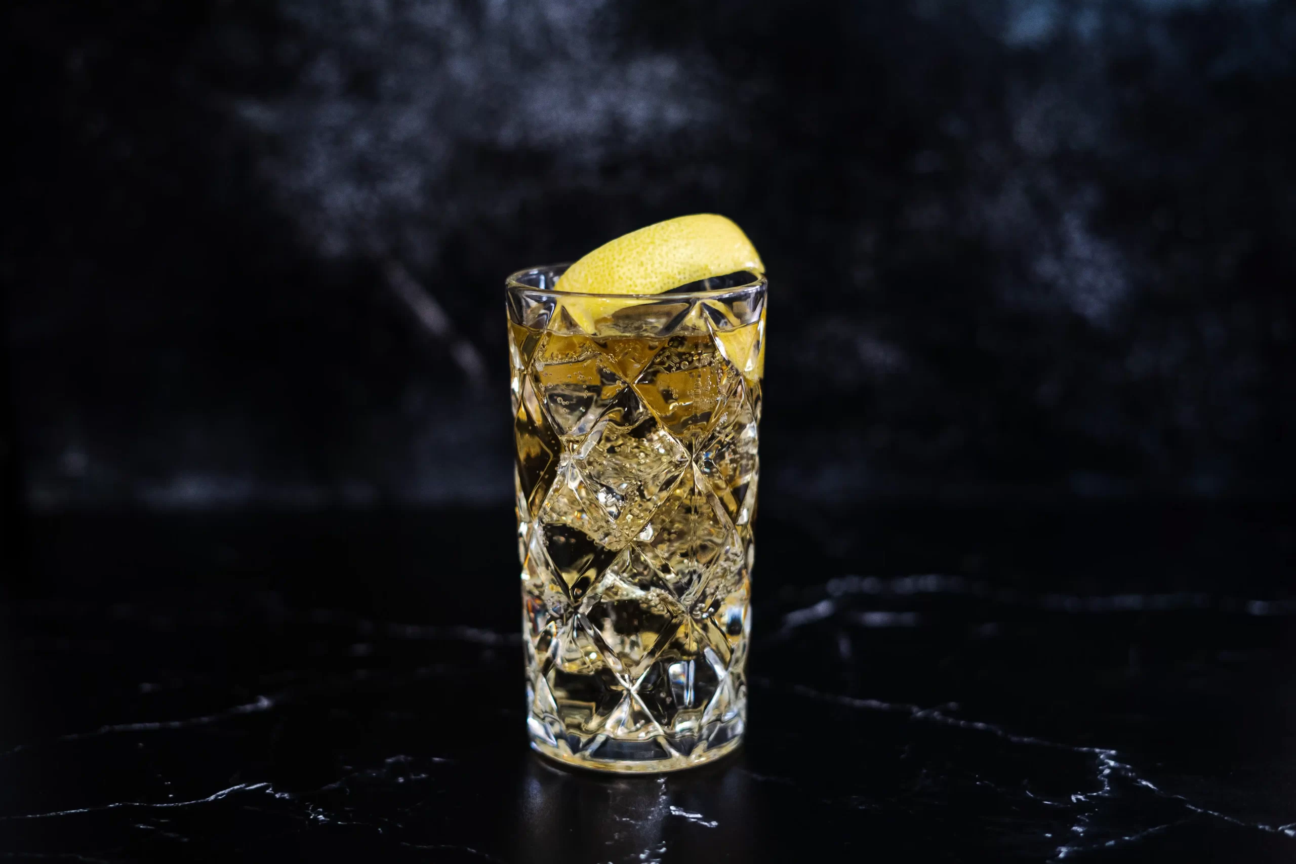 Read more about the article Whiskey Highball Cocktail Recipe